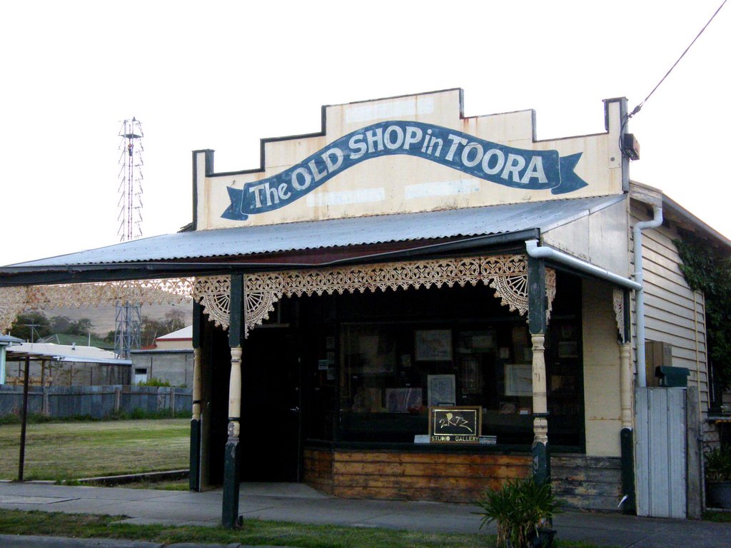 Old Shop - Toora
