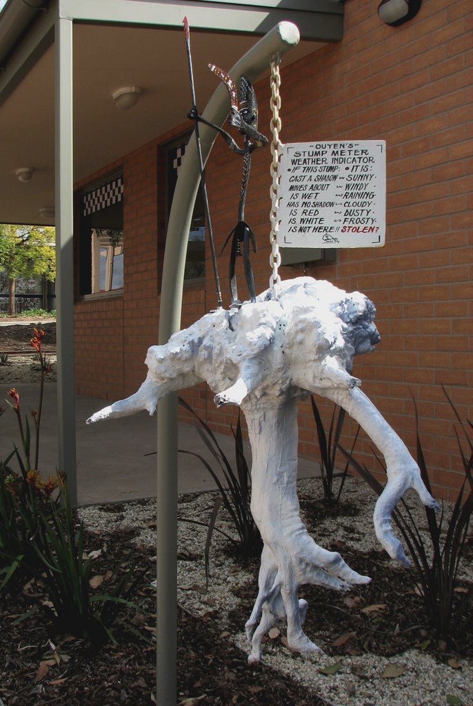 Weather Station - outside the Ouyen Police Station (2009)