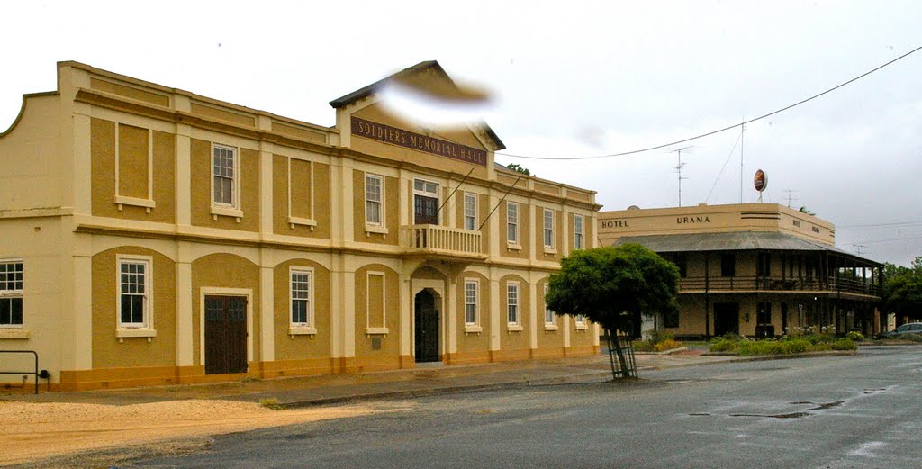 Soldiers Memorial Hall & Hotel Urana