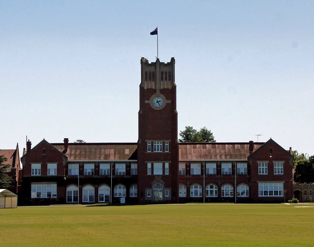 Geelong Grammar (2011). After outgrowing several Geelong locations the School moved to its current 245-hectare site at Corio in 1914